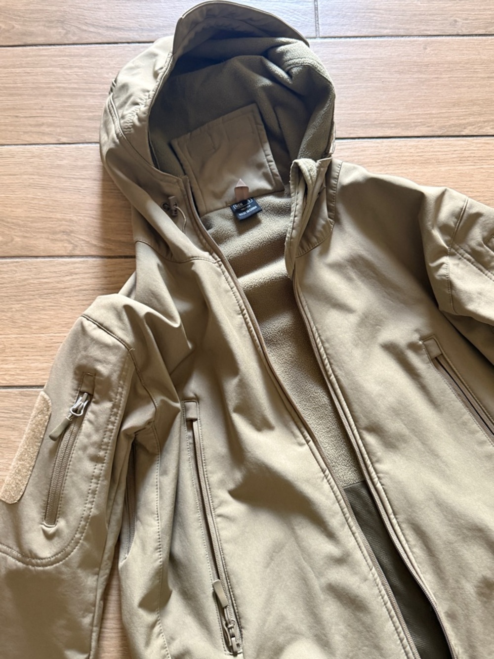 Hooded Tactical Softshell Jacket in Coyote Brown
